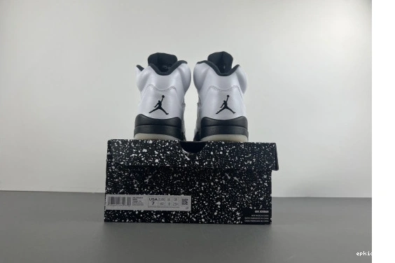 Rep EP DD0587-110 and 5   Jordan 